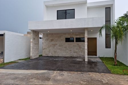 Casa en venta en privada Zendera Conkal.