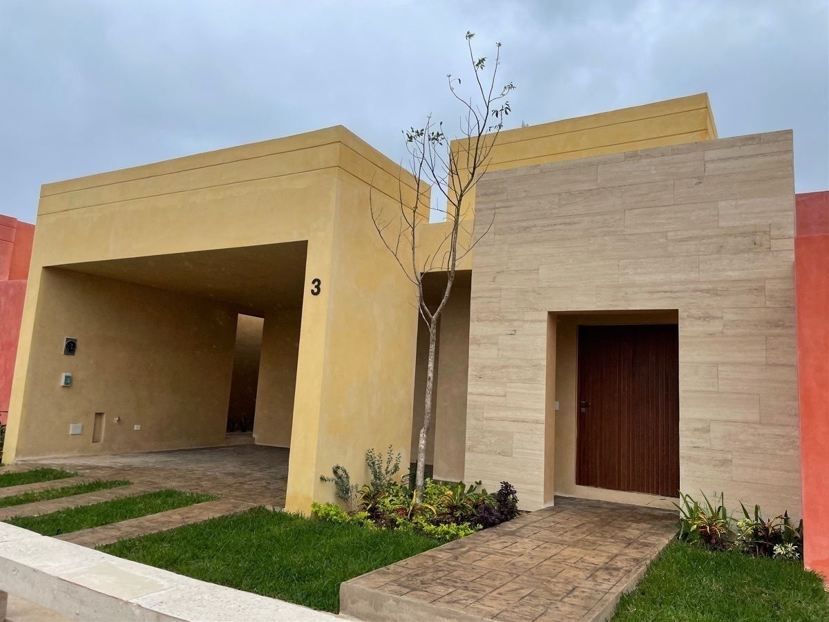 CASA EN VENTA EN MÉRIDA, PRIVADA TAMÁN, CON 2 HAB, AGOSTO 2023