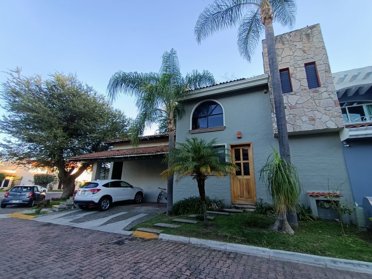 8 casas en venta en Rinconada del iris, Zapopan, Jalisco -  