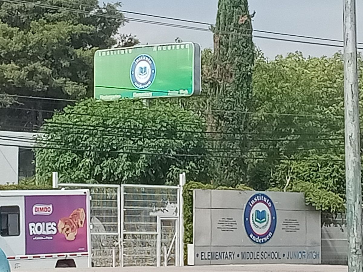 3 de 8