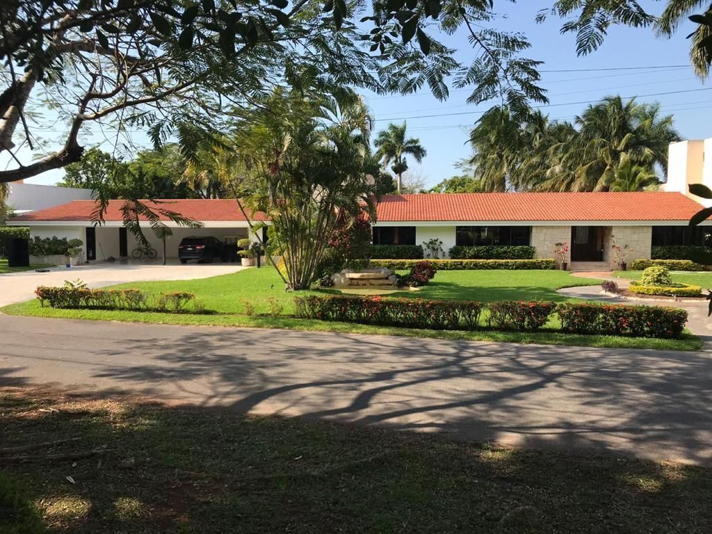 Casa Residencial de Lujo en Club de Golf La Ceiba