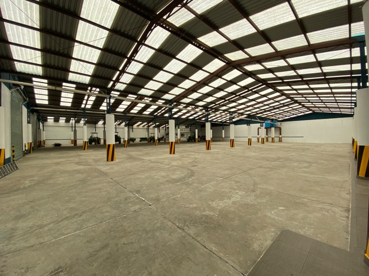 1 de 14: Bodega de 1,830m2