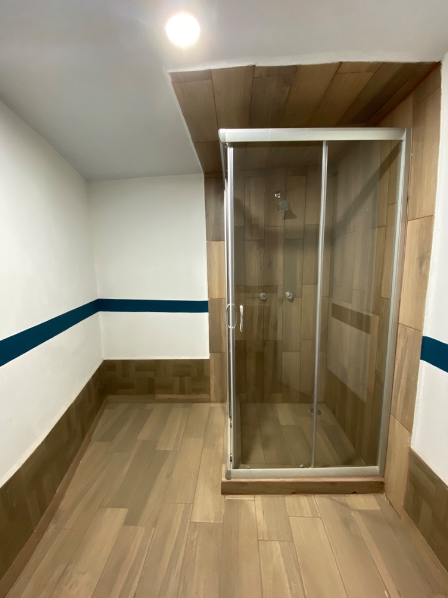 11 de 14: Baño de habitación