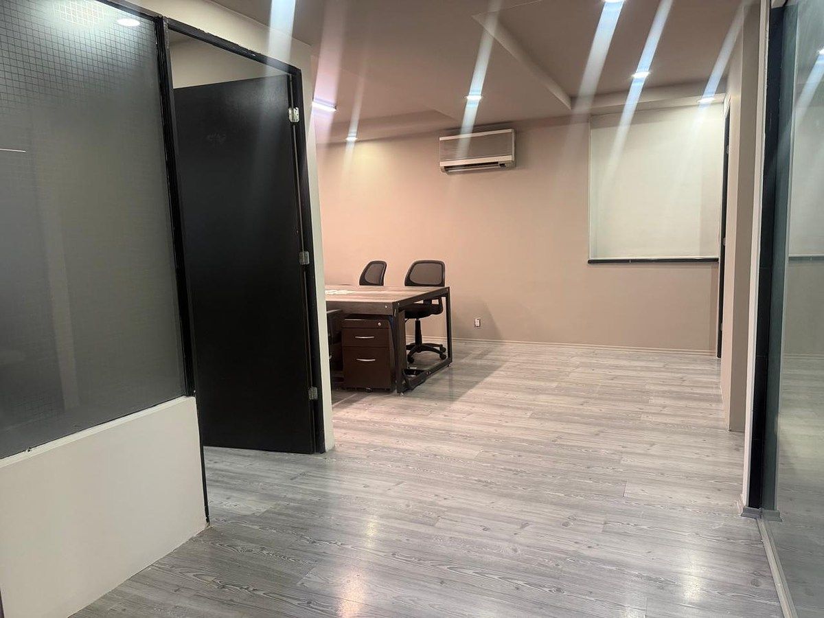 Office in Lomas de Chapultepec I Sección, Miguel Hidalgo, photo 25 of 33