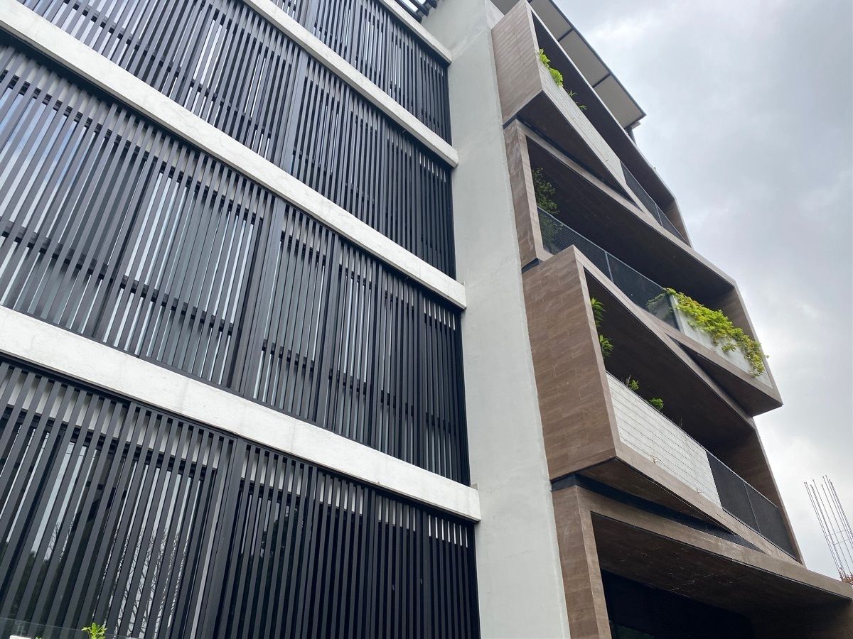 1 de 37: Edificio en avenida Aztecas en colonia Prados Providencia