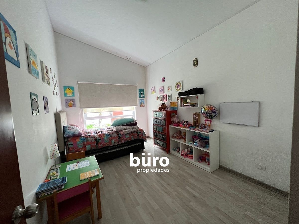 Segundo dormitorio con baño incorporado, foto 8 de 33