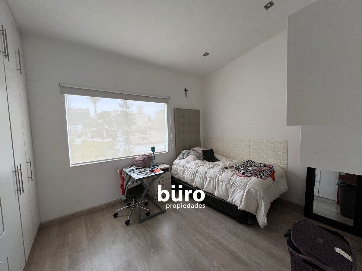 Cuarto dormitorio con baño incorporado, foto 11 de 33