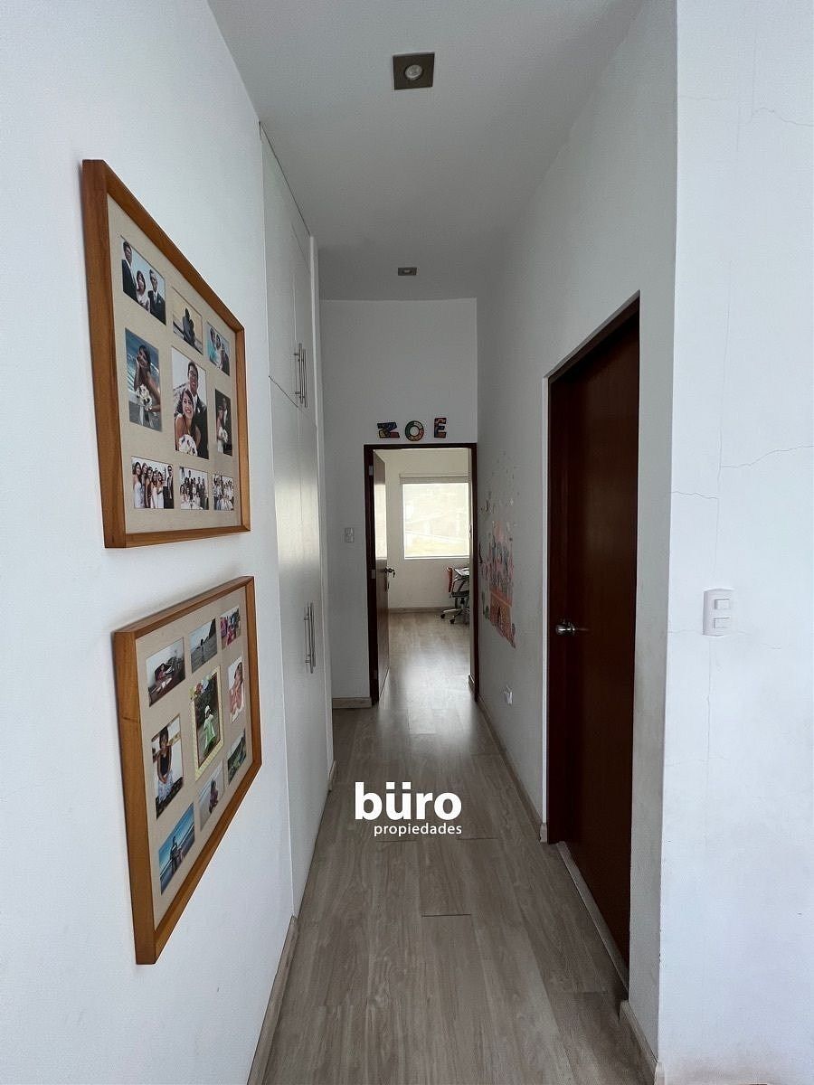 Pasillo en el segundo piso, foto 17 de 33