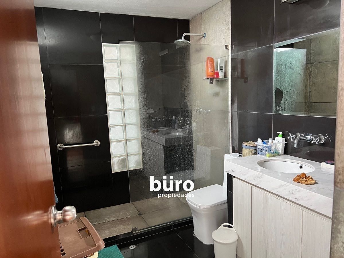 Baño principal, foto 30 de 33