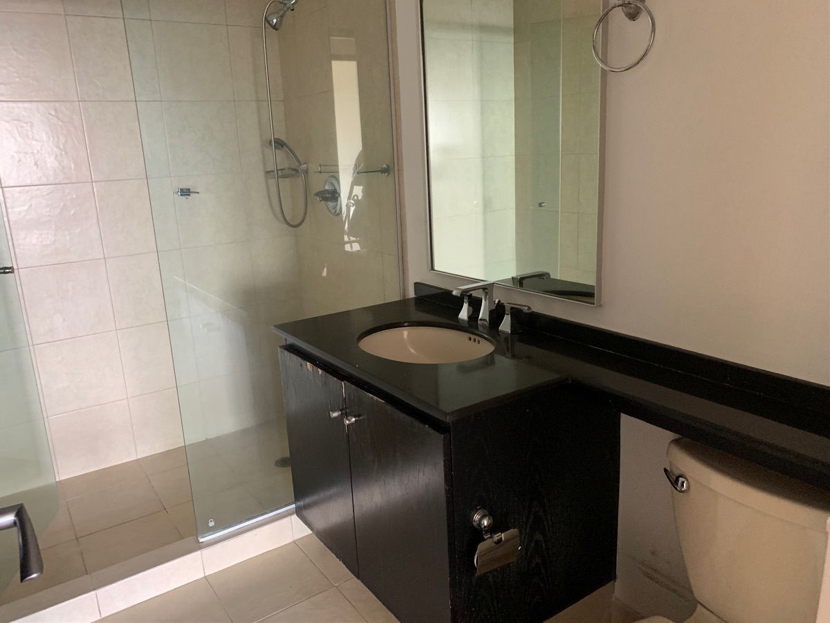 19 de 29: Baño completo 