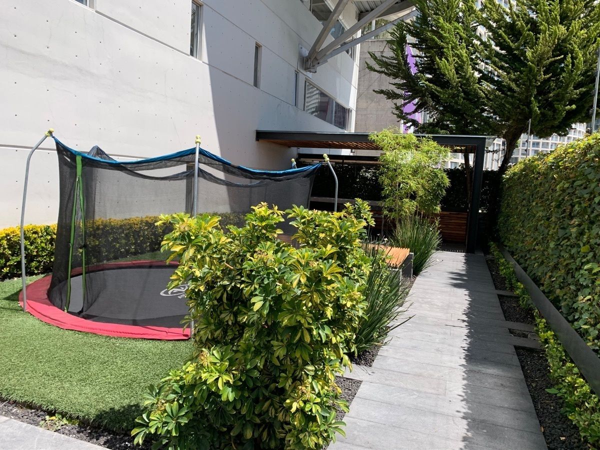 23 de 29: Asadores con trampolín 