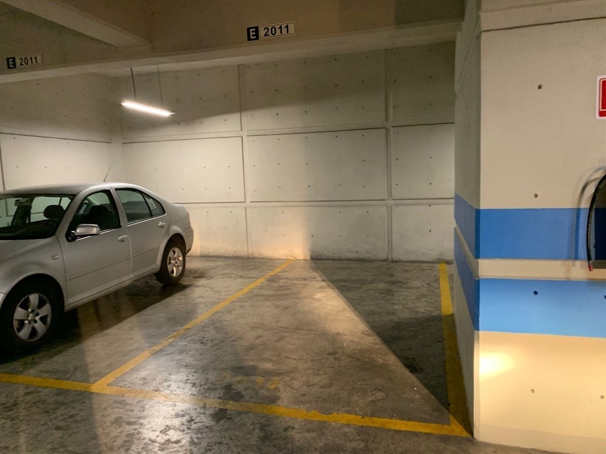 29 de 29: Estacionamientos independientes 