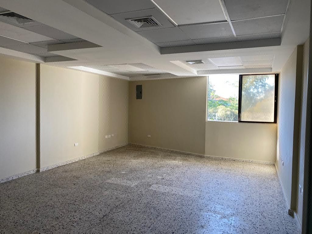 Oficina en El Vergel, Santo Domingo Centro (Distrito Nacional), foto 13 de 18