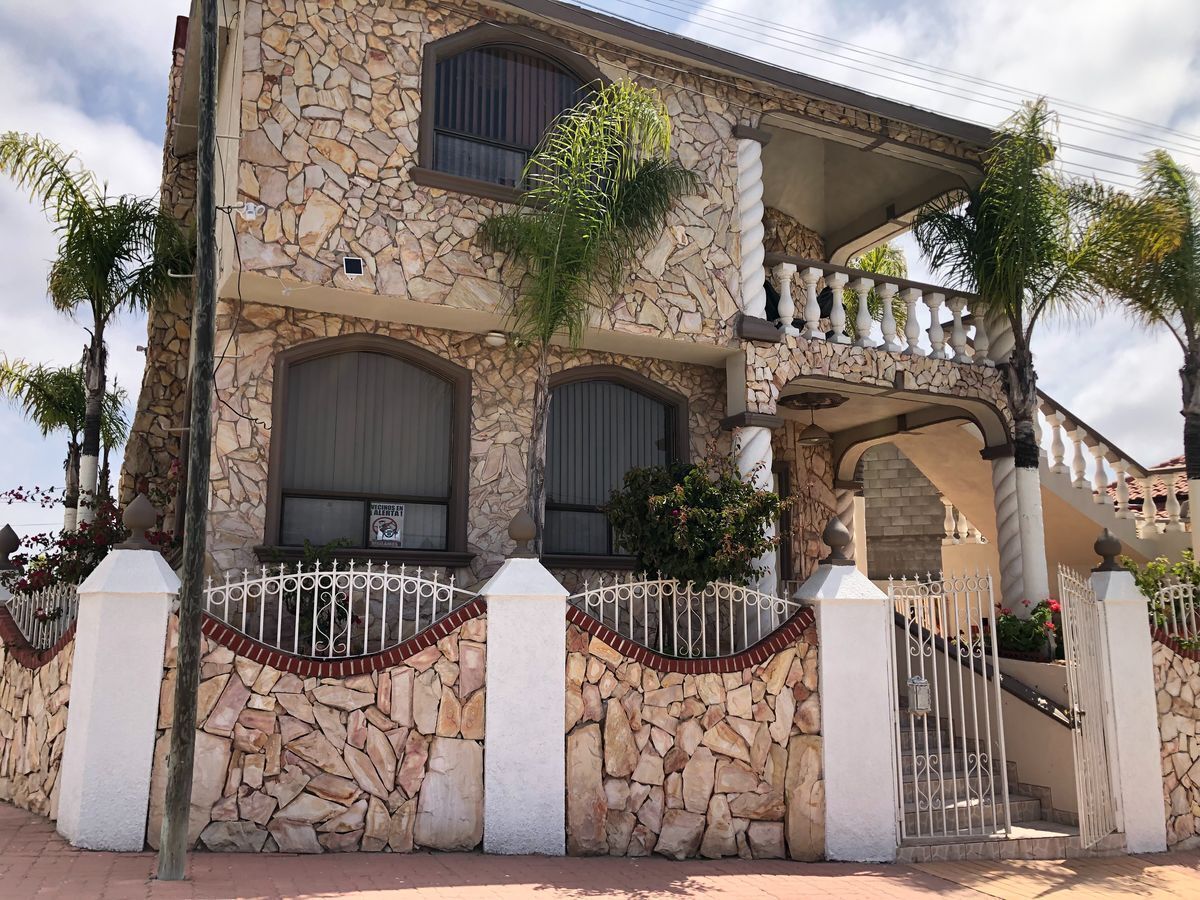 Casa en Rosarito Con Vista Al Mar | EasyBroker