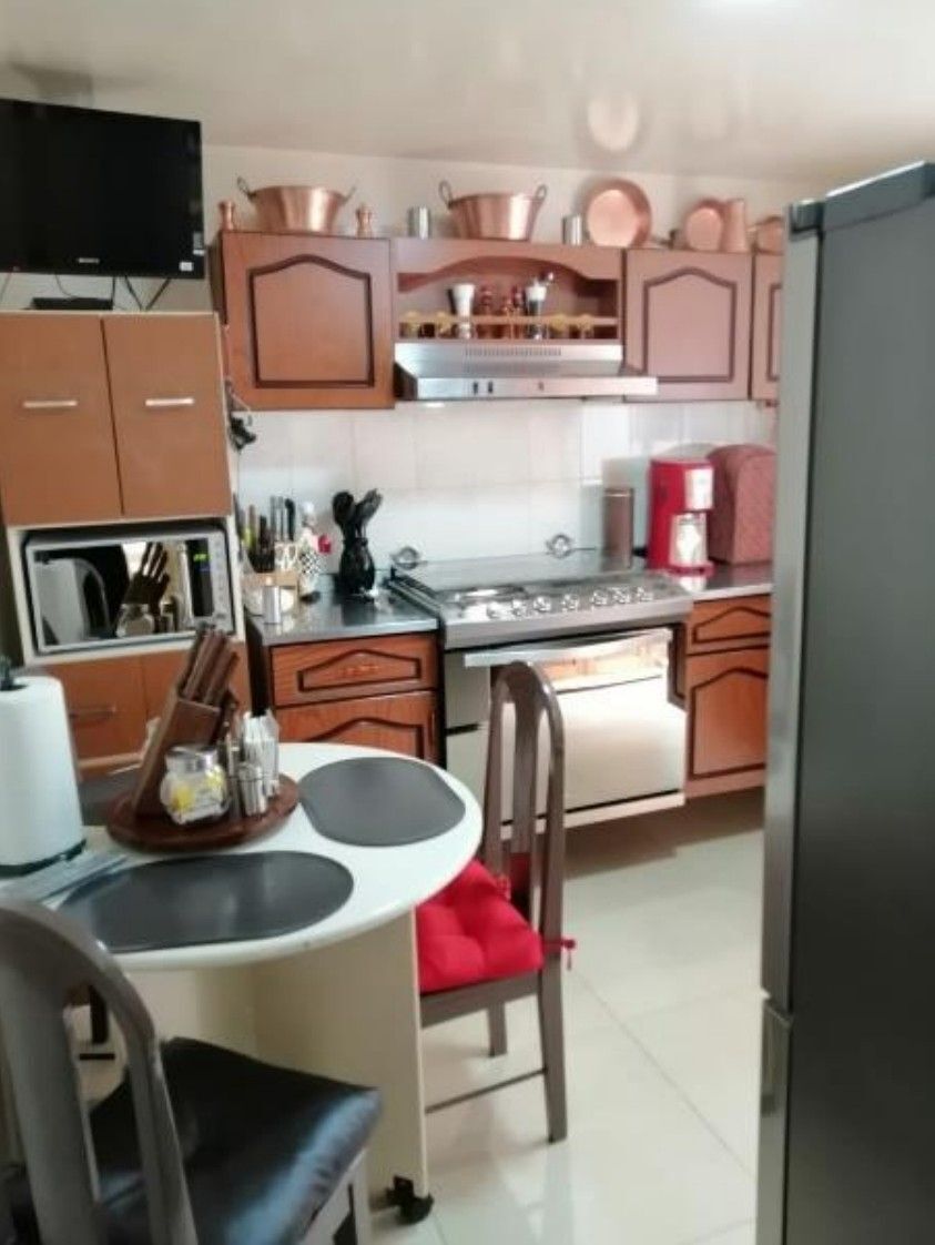 1 de 5: Cocina  Lomas Verdes 1a.