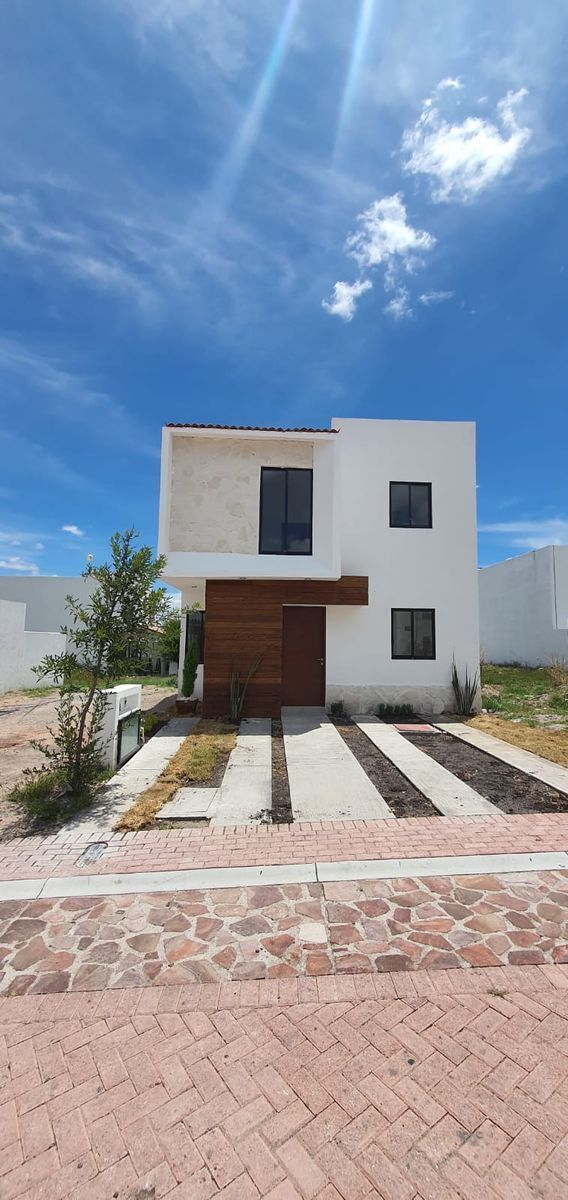 CASA EN VENTA EN CIUDAD MADERAS