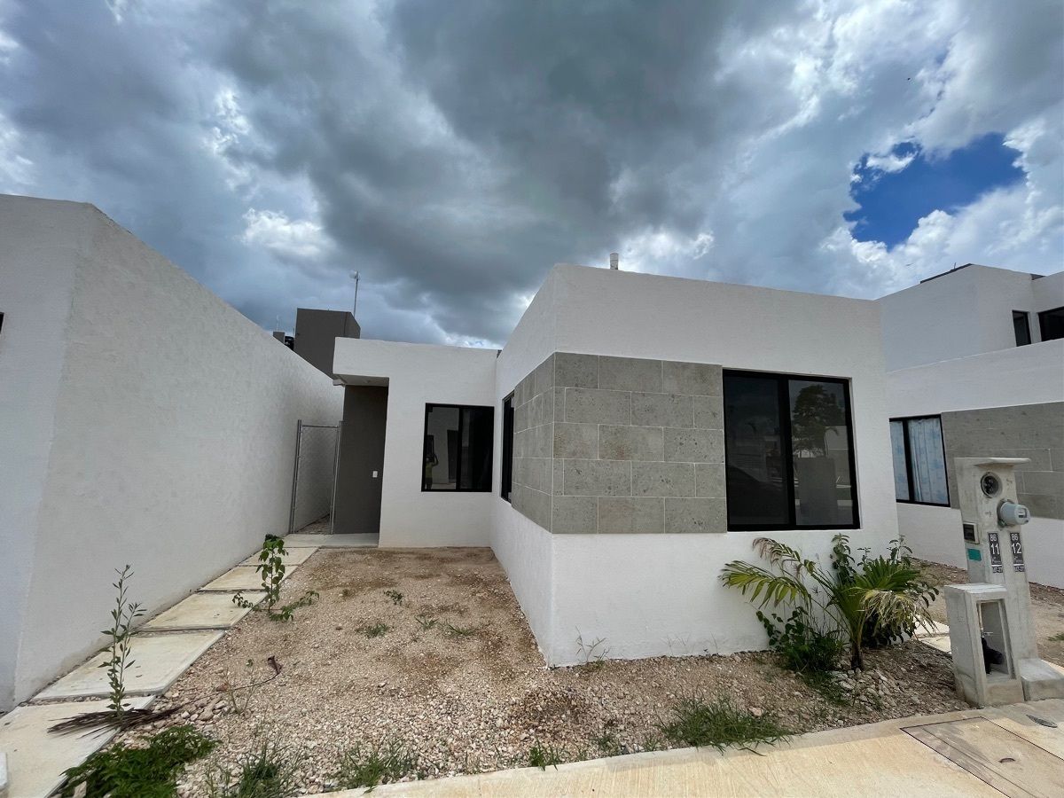 Casa en Venta en privada las Palmas, Kanasin, Merida, yuc, foto 1 de 12