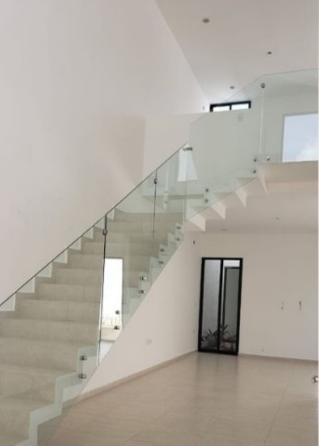 2 de 14: Elegante escalera en casa Dzitya, Mérida