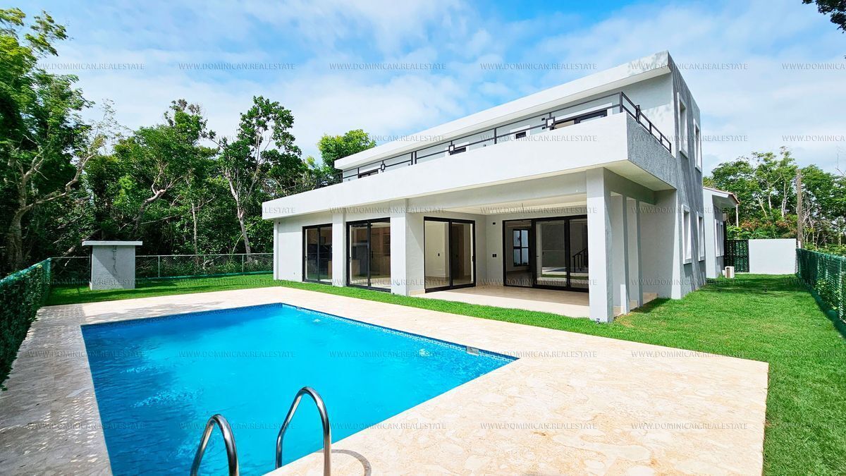 1 de 48: Se Vende Villa Nueva en Punta Cana Village 1
