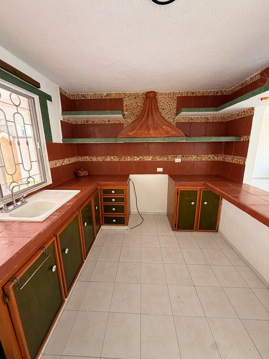 CASA PARA ALUGAR 2 QUARTOS GARAGEM COBERTA PERTO DE ALTABRISA E PRAÇAS COMERCIAIS, foto 1 de 21