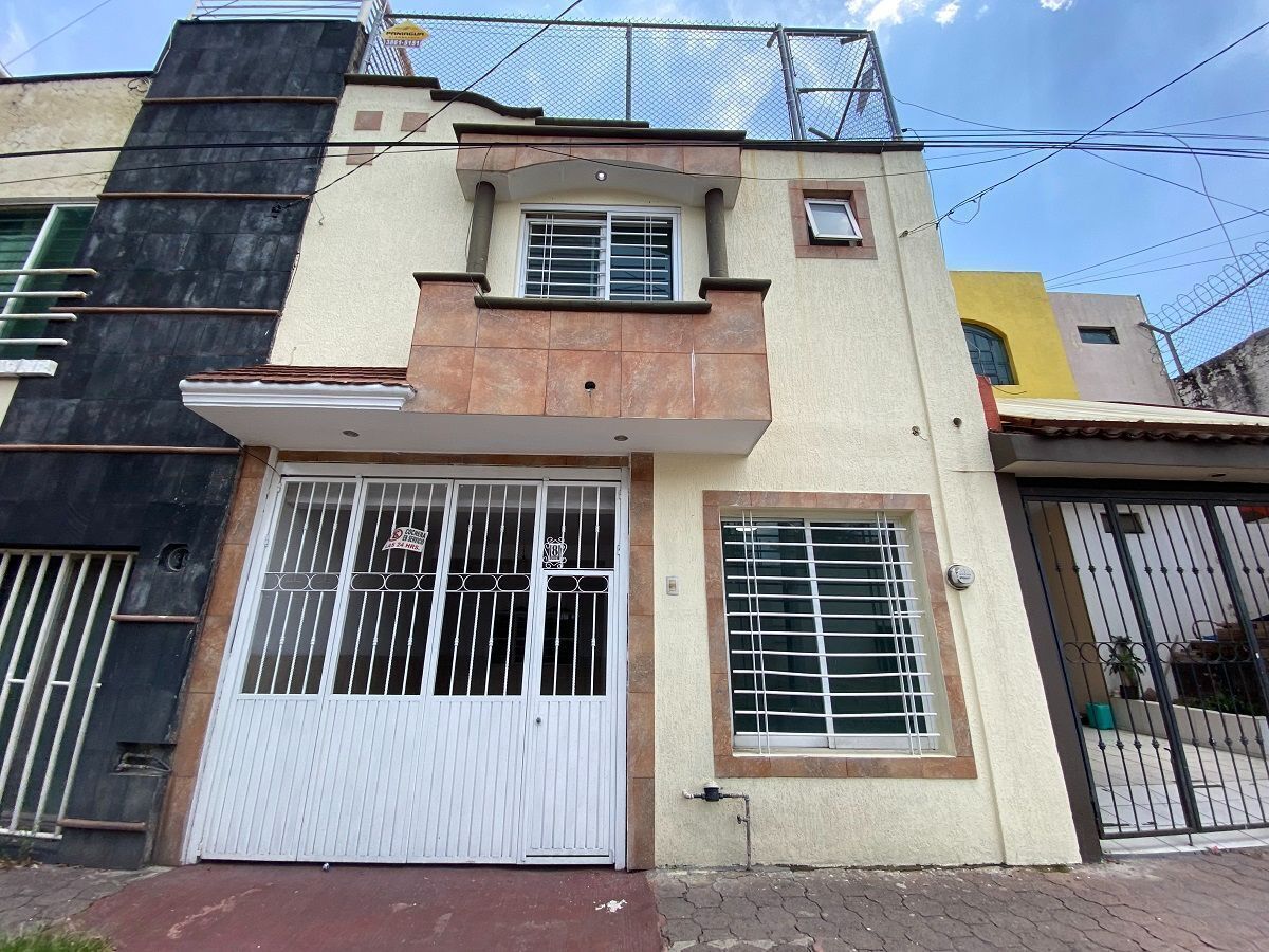 Casa en venta en Occidental, Atemajac del valle, Zapopan, Jalisco - Casas y  Terrenos