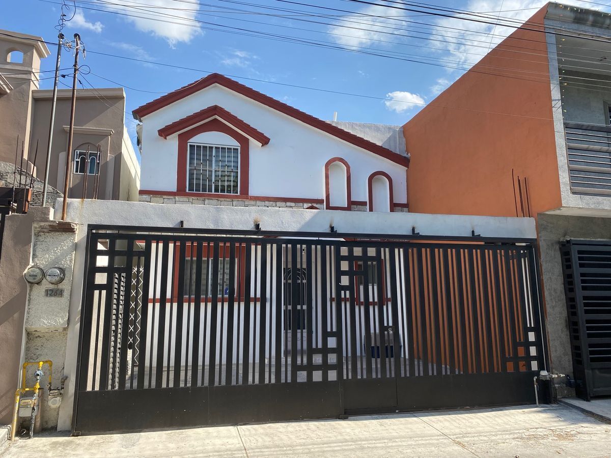 Amplia casa en RENTA en hacienda los Morales, San Nicolas. | EasyBroker