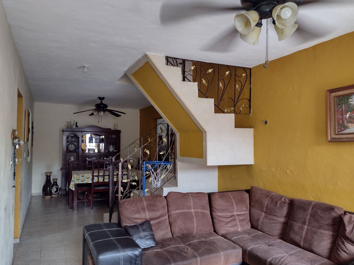 Casa en venta 4 recámaras en el oriente de Mérida, Yucatán