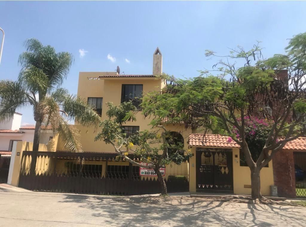 Casa en venta Bugambilias 2da sección