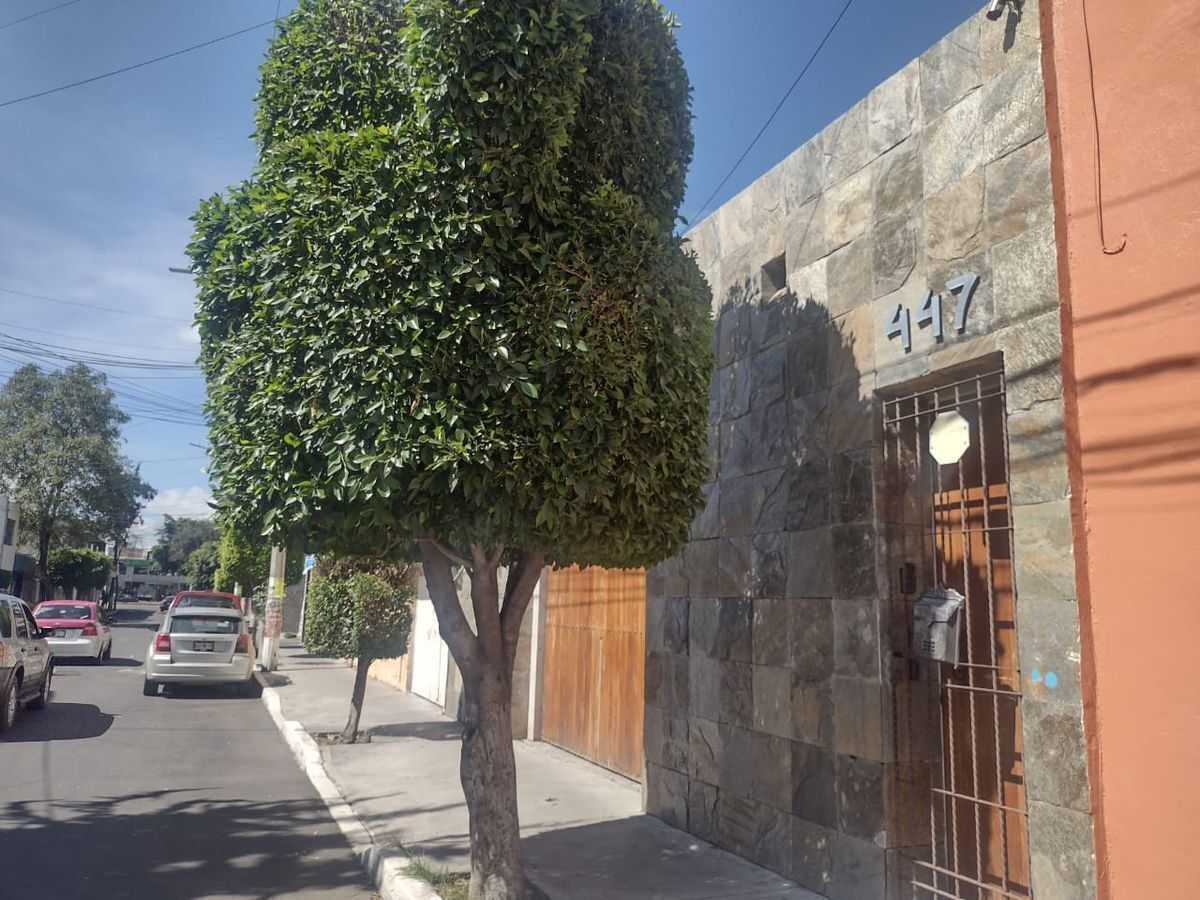 9 de 44