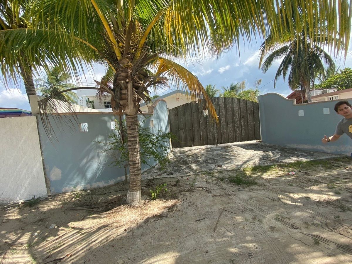 Casa en venta en la playa en segunda fila en Chelem, Yucatán