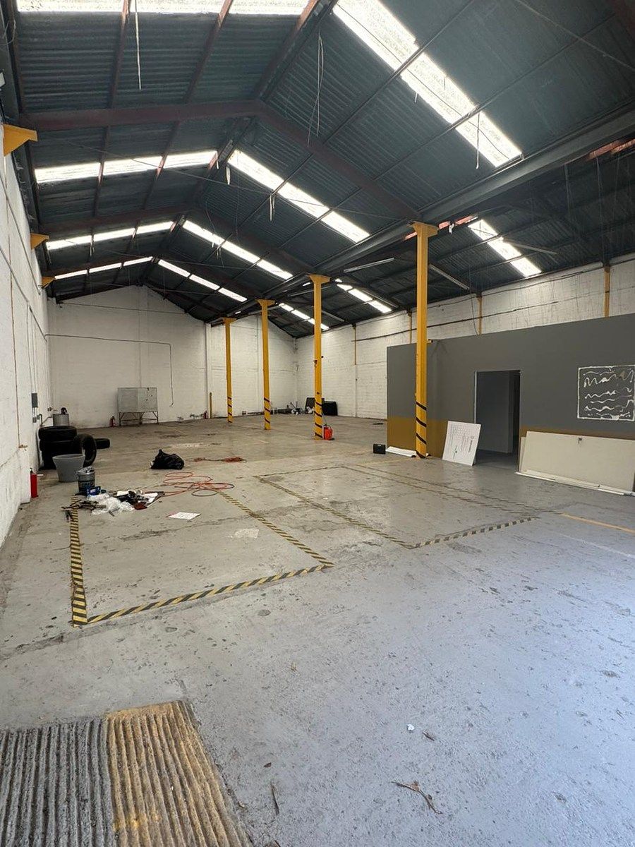 Commercial Storage Unit in Santa María, Monterrey, photo 3 of 4