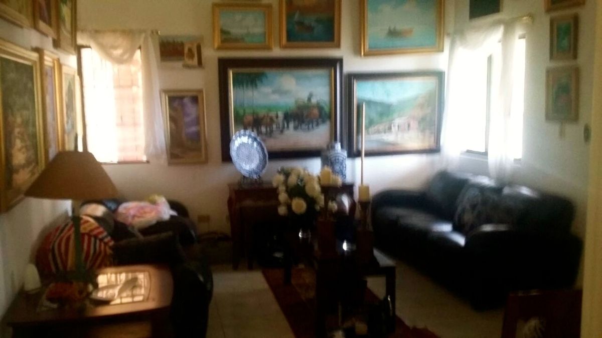 2 de 15: Sala