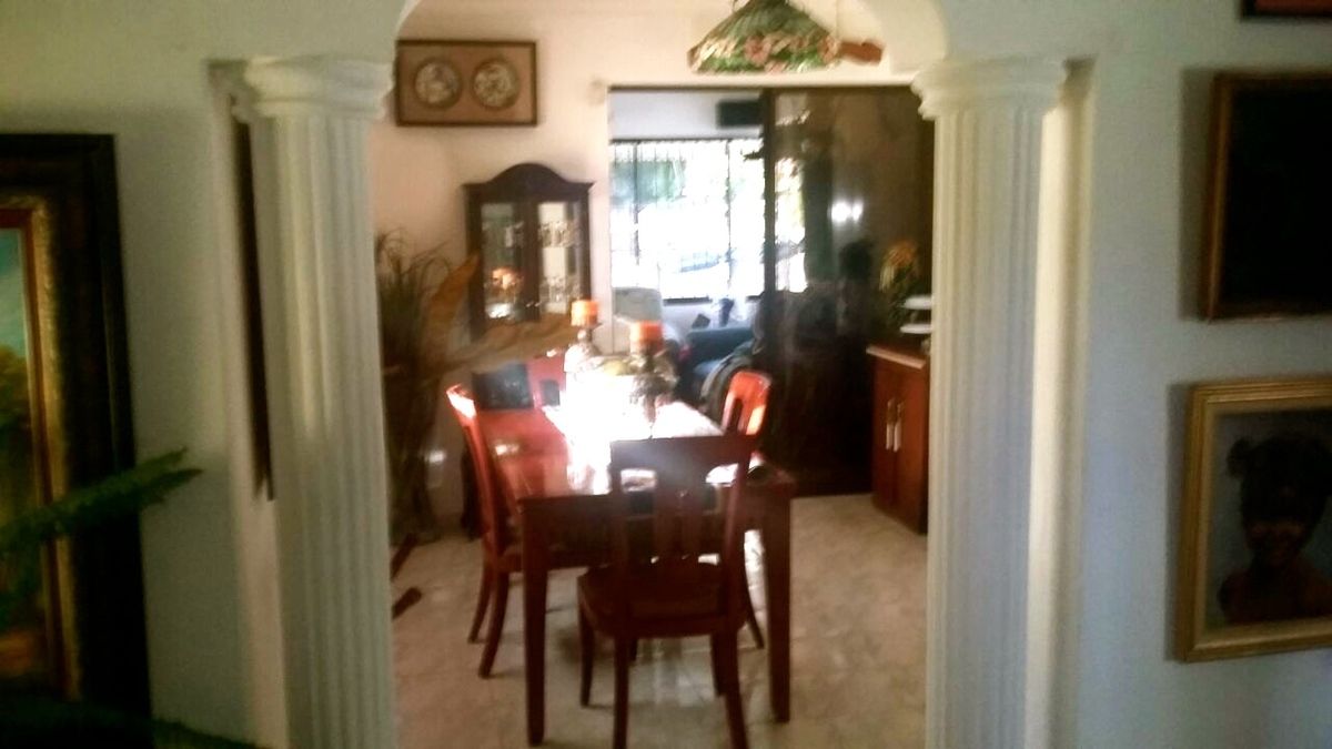 3 de 15: Comedor