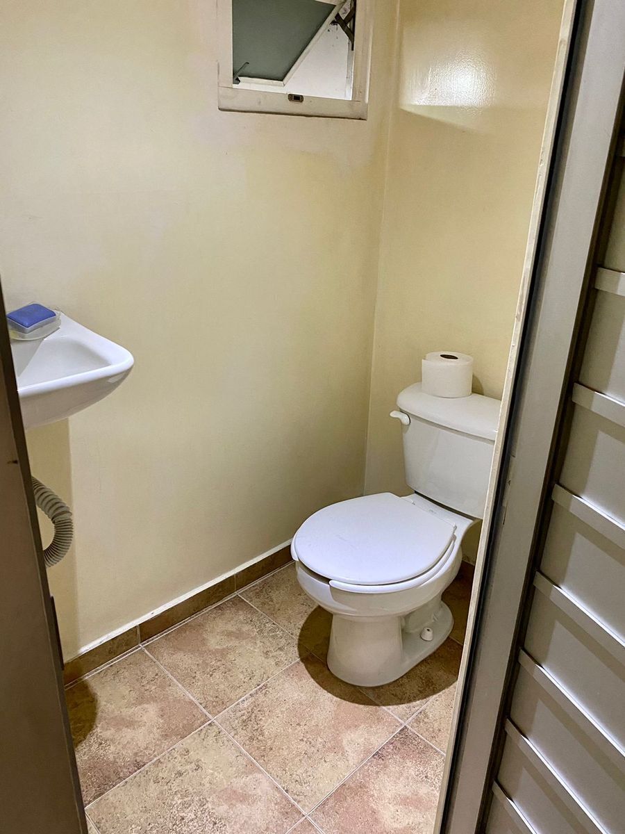 6 de 13: baño planta alta para oficinas