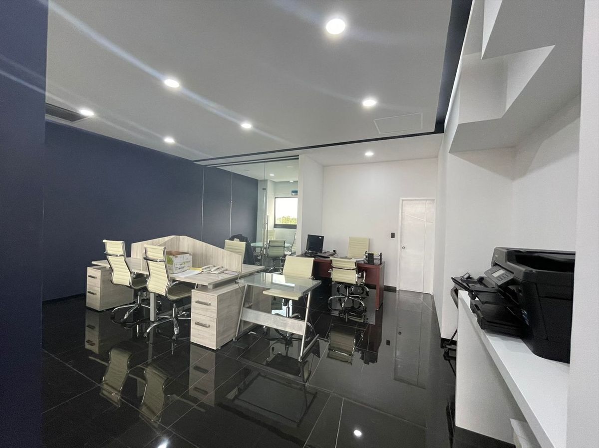 8 de 26: Muestra de espacios de Oficina acondicionada (2)