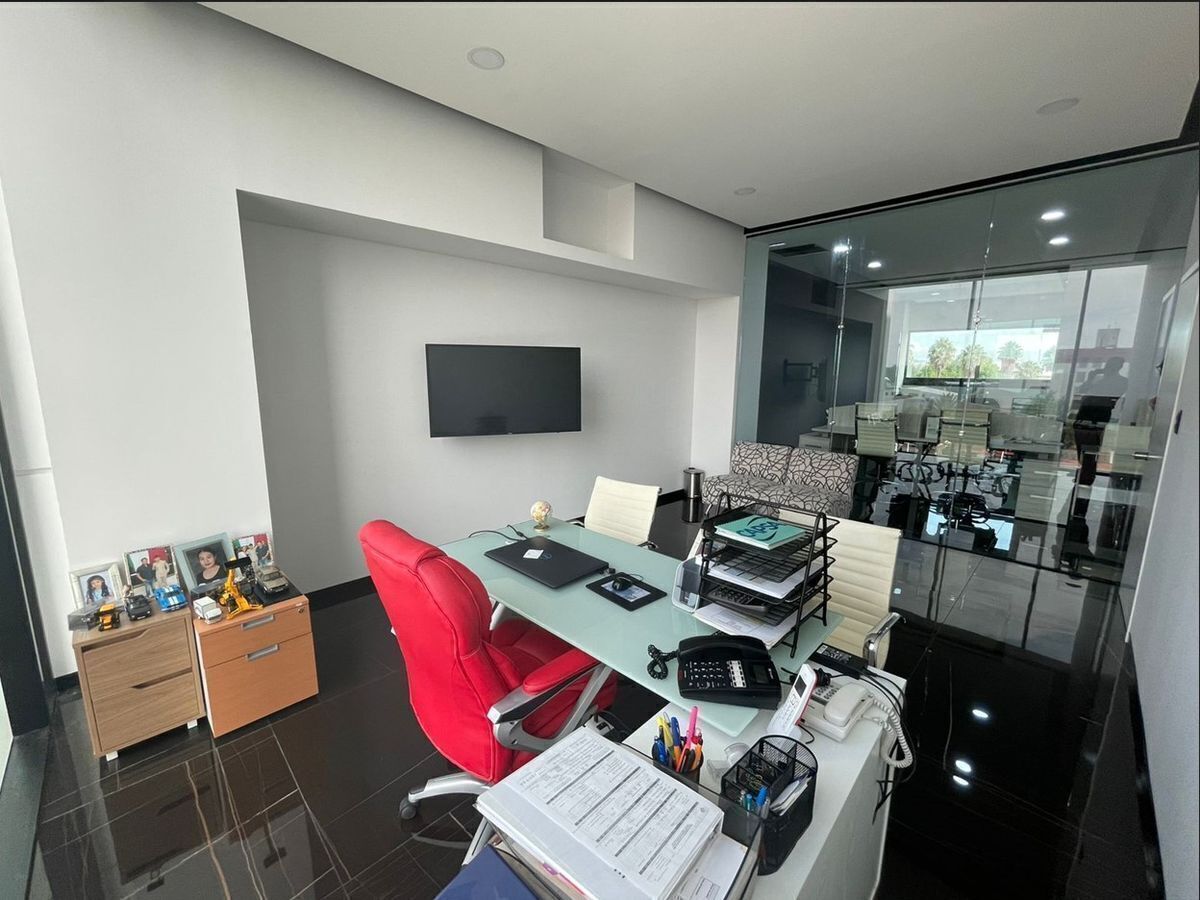 11 de 26: Muestra de espacios de Oficina acondicionada (6)