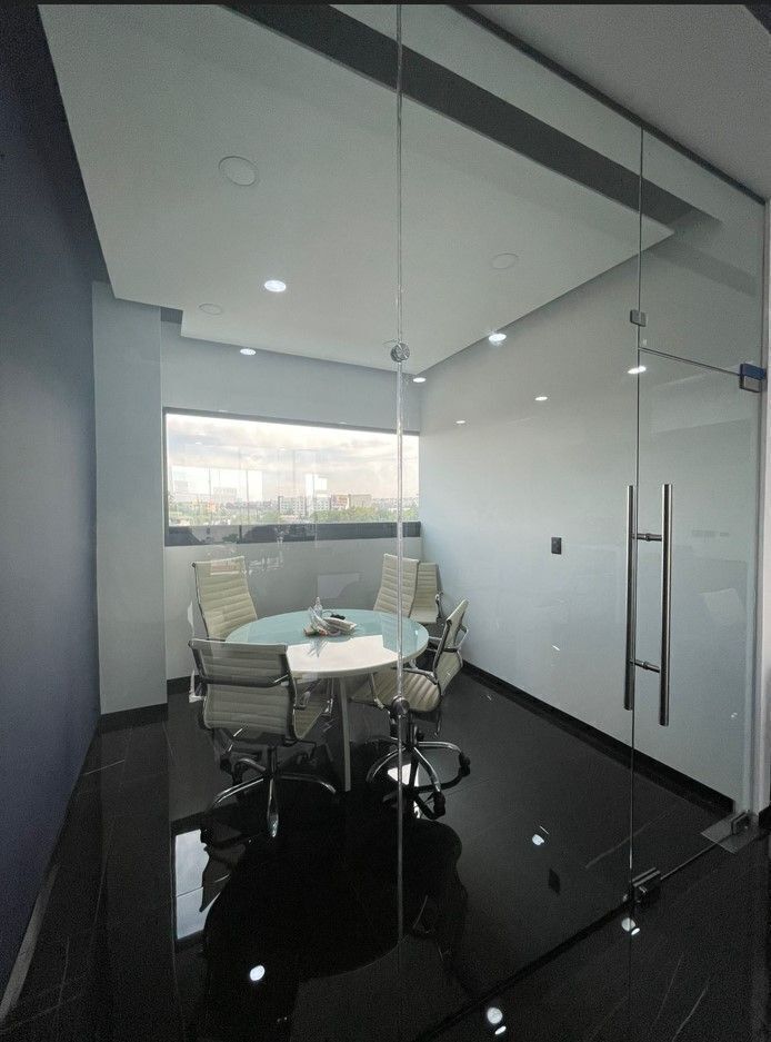 12 de 26: Muestra de espacios de Oficina acondicionada (7)
