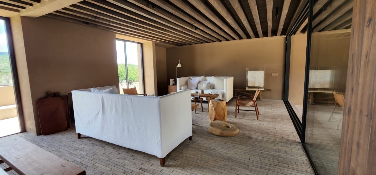 24 de 42: Sala