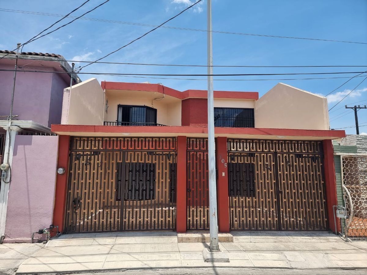 CASA EN VENTA COL. MORELOS MONTERREY NL