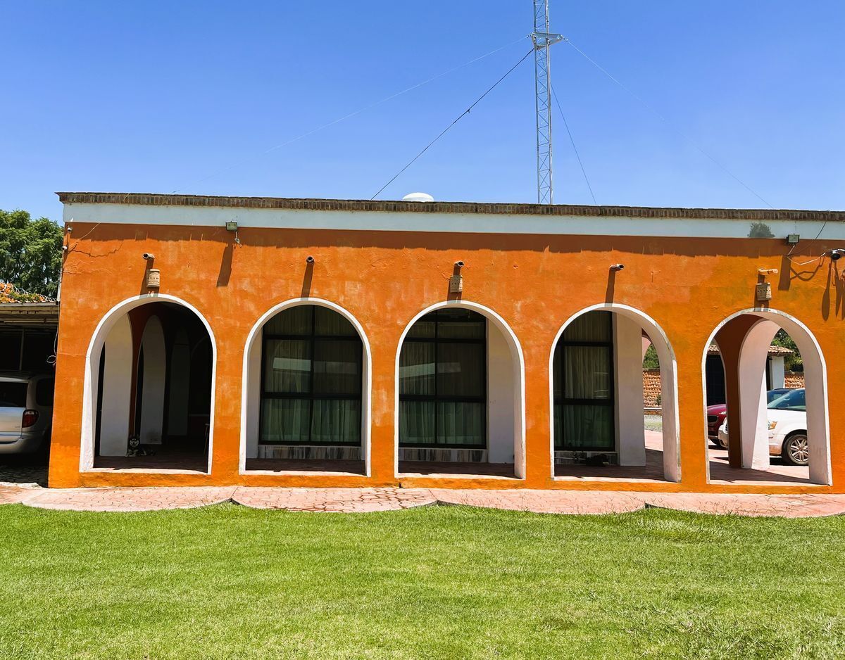 Casa tipo HACIENDA con granja porcicola, Ixtlahuacan de los membrillos, Jalisco.
