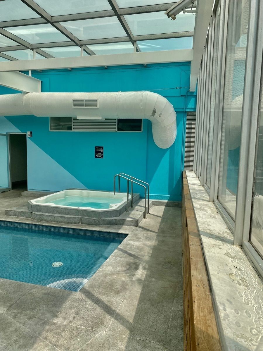 15 de 33: Chapoteásemos y jacuzzi