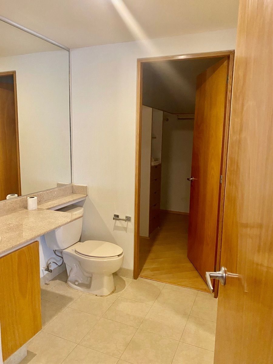 32 de 33: Baño principal