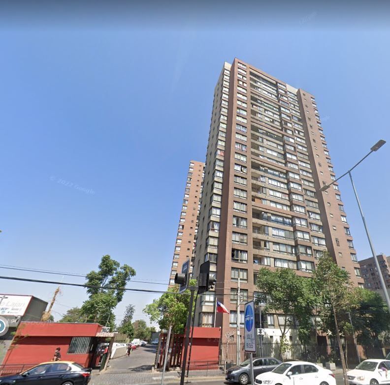 2 de 6: Fachada principal