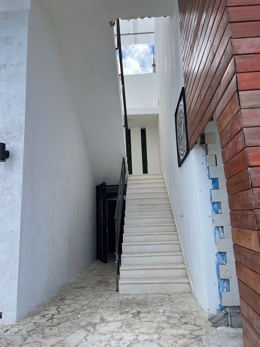 Rento local comercial en BavaroPunta Cana EasyBroker