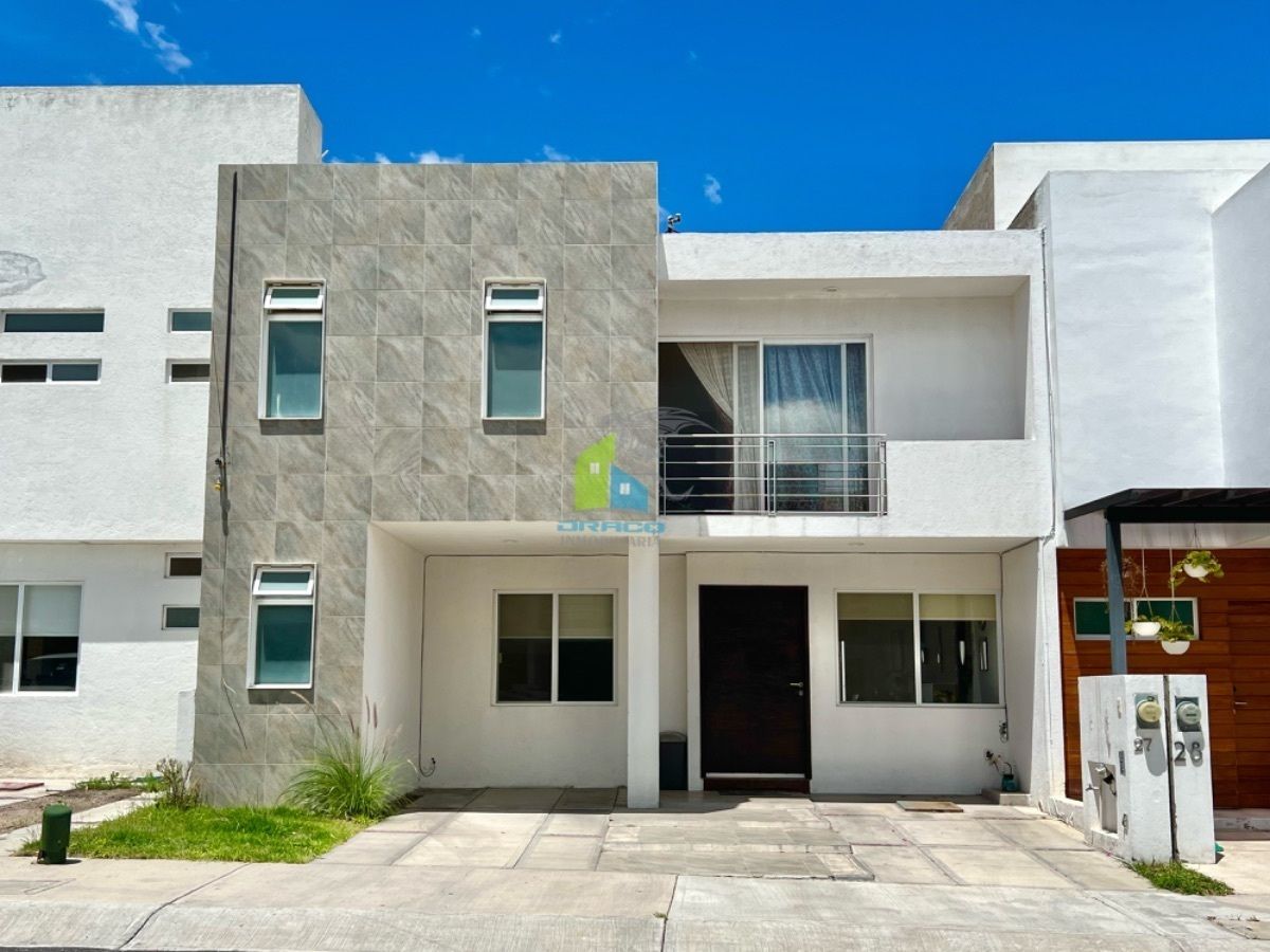 CASA CON RECÁMARA EN PLANTA BAJA EN VENTA HDA JURIQUILLA SANTA FE QUERETARO