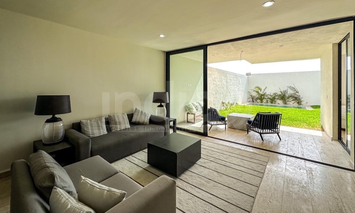 12 de 41: Sala con Salida Directa a la Terraza