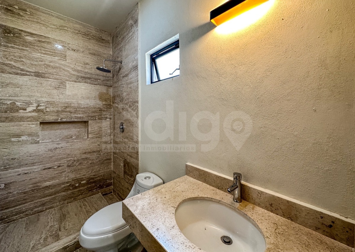 19 de 41: Baño Recámara Secundaria en Planta Baja