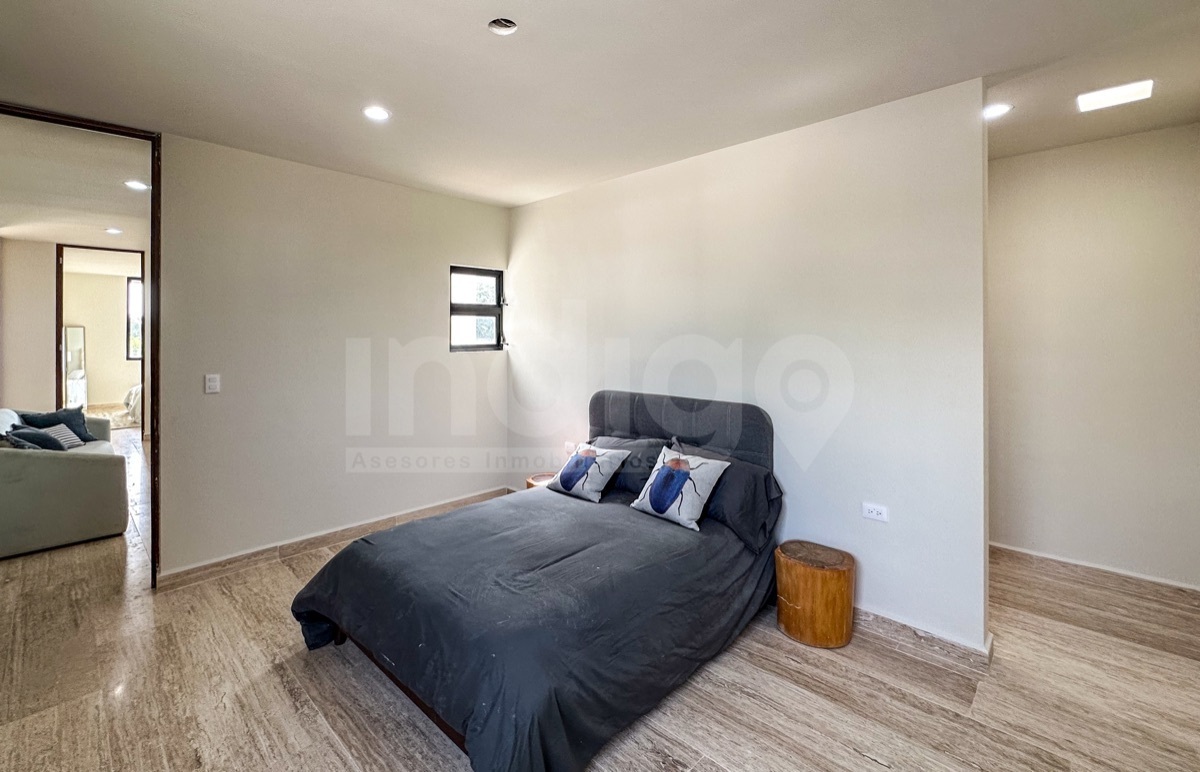 33 de 41: Recámara Secundaria 2 en Planta Alta