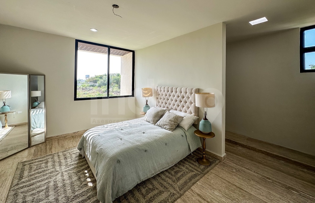 28 de 41: Recámara Secundaria 1 en Planta Alta