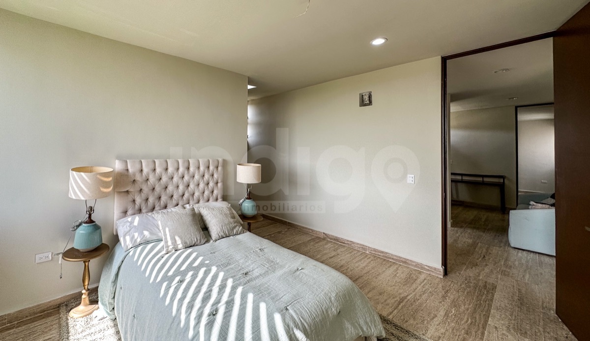 29 de 41: Recámara Secundaria 1 en Planta Alta